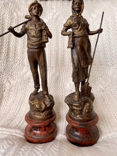 Zwei alte figuren - zwei,