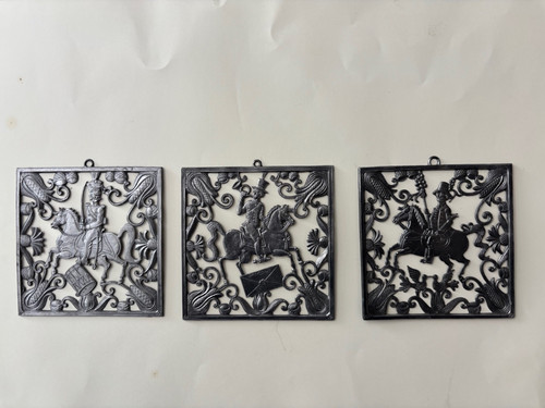 Zinnreliefs mit - 3,