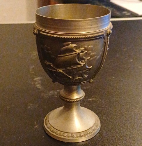 Zinnpokal becher auf fuß - zinnpokal/becher,