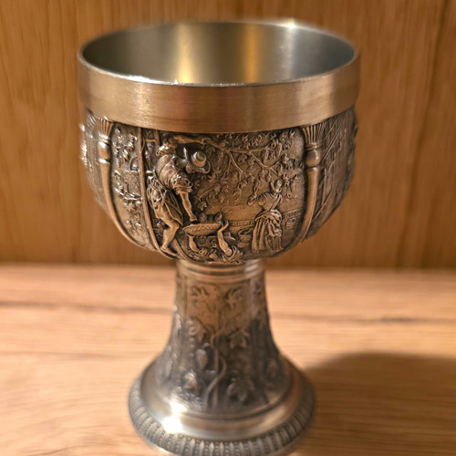 Zinnpokal auf fuß mit - fuß,