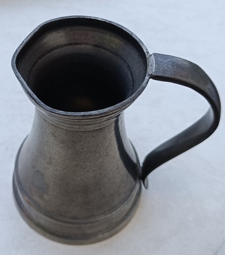 Alte zinnkanne aus reinem - 95,