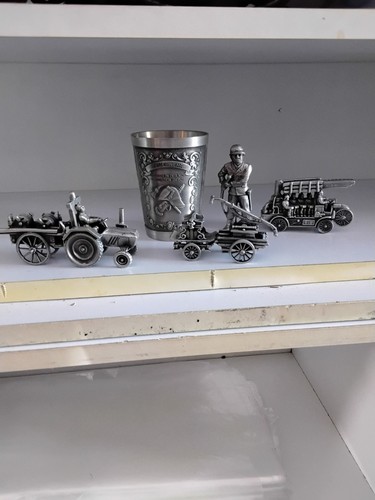 Zinnfiguren und zinnsoldaten - und,