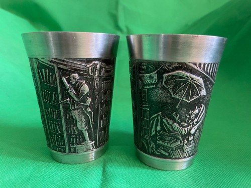 Becher mit spitzweg motiven - becher,