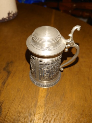 Kleiner zinn krug mit deckel - zinn,